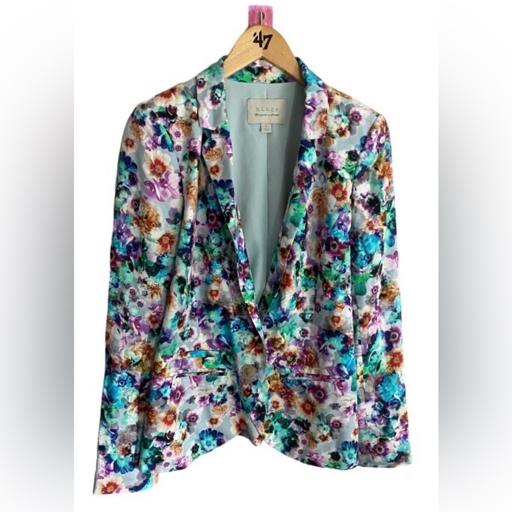 Hinge Women's Bright Floral Button Front Floral Jacket - Small